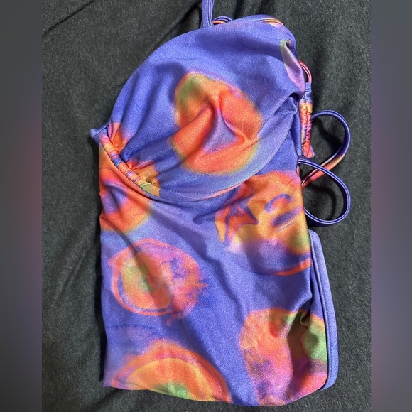 Selena Gomez Gracie One Piece - Picture 6 of 6